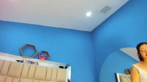 Isabella  online show from March 3, 2:50 am