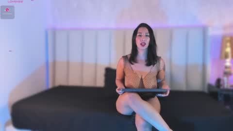 Isa  online show from January 17, 12:53 am