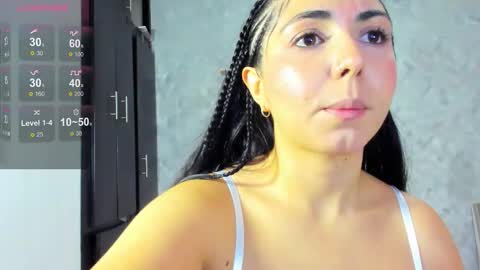 Instagram soybella01  online show from November 23, 8:54 pm