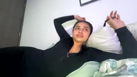 Isabella.. back again  online show from February 6, 2:59 am