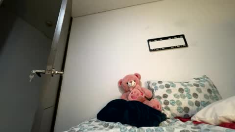 Isabella.. back again  online show from February 1, 3:16 am