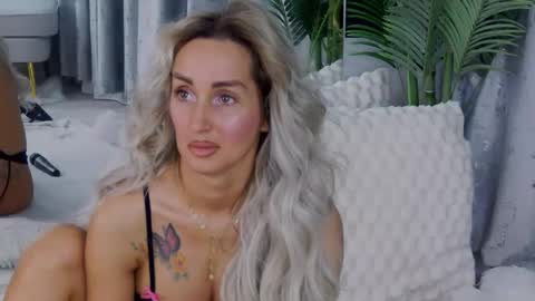 IsabelleEthan online show from May 29, 1:03 am