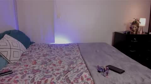 Isa online show from September 12, 2:01 am