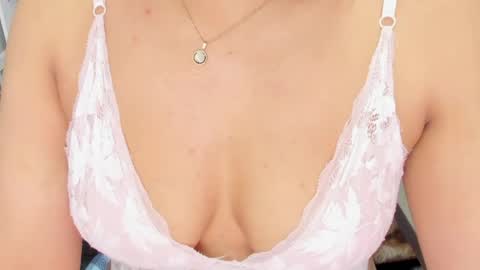 Isabel online show from May 15, 11:51 pm
