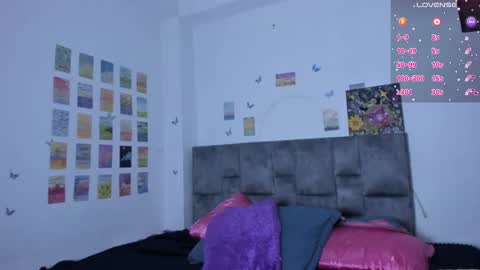 Isabela  online show from March 12, 3:57 am