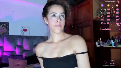 Isabela  online show from October 25, 4:42 am