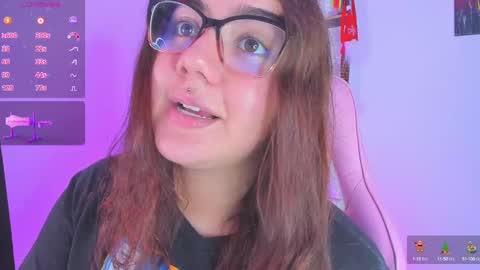 Snapshot of isarhodes_ chatting on December 16, 10:45 pm Isa online show from December 16, 10:45 pm