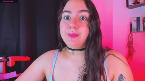 Snapshot of isarhodes_ chatting on January 12, 10:01 pm Isa online show from January 12, 10:01 pm