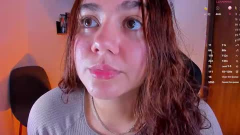 Snapshot of isarhodes_ chatting on October 31, 11:42 pm Isa online show from October 31, 11:42 pm