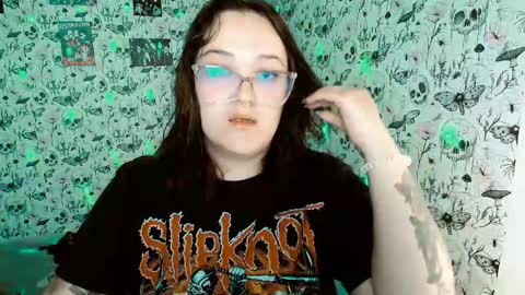 Yiz online show from February 17, 3:28 am