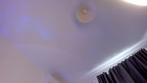 Isabella online show from March 26, 2:52 pm