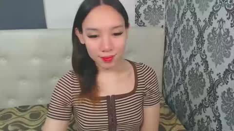 Snapshot of itsmehotqueen chatting on October 3, 2:38 am QUEEN online show from October 3, 2:38 am