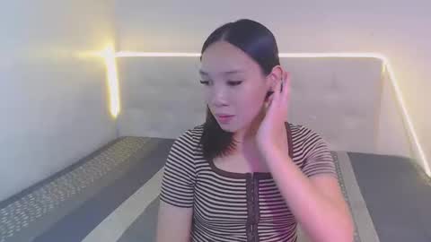 QUEEN online show from November 13, 6:12 am