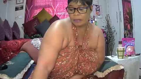 itumeleng74 online show from November 5, 6:29 am