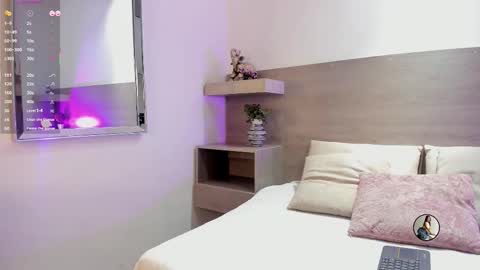 ivana_hall online show from November 13, 8:30 pm