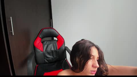 ivanna_essis online show from December 13, 9:30 pm