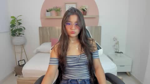 I V E T T E online show from February 3, 12:21 pm