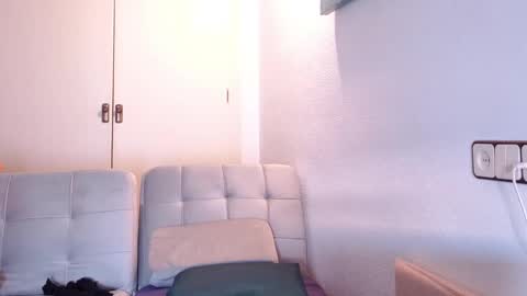 Snapshot of ivonne_hilton chatting on February 14, 8:52 am Ivonne online show from February 14, 8:52 am