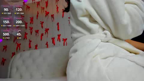 Ivy online show from April 13, 9:48 pm