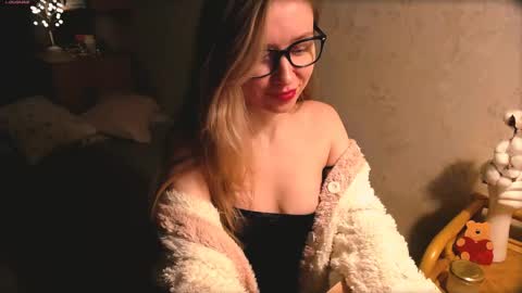 Ivy online show from April 22, 6:16 pm