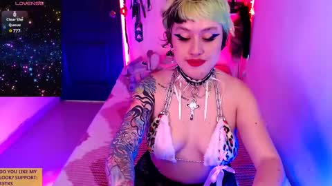 Snapshot of ivy_rosse chatting on February 27, 3:37 pm You can find more of me here online show from February 27, 3:37 pm
