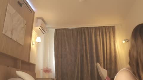 Ivy online show from April 16, 1:11 pm