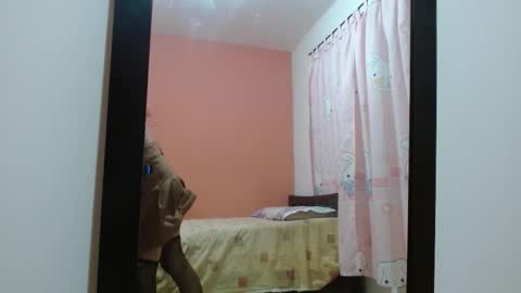 Izzyy online show from November 17, 9:04 pm