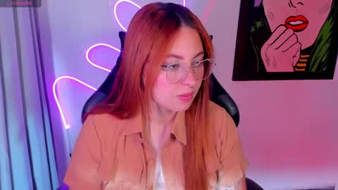 Snapshot of izyzys_baker chatting on February 16, 3:59 pm hot izys online show from February 16, 3:59 pm