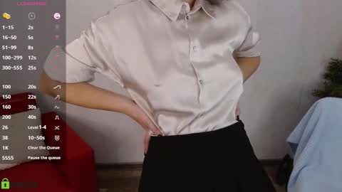 Queen of nylon  Victoria online show from November 19, 4:56 am