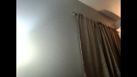 izzypopxoxo online show from September 29, 8:52 am