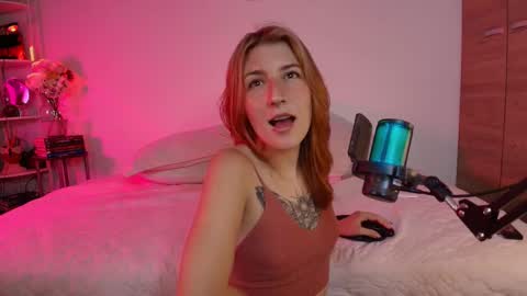 Linda Sofia help me get to 100 thumbs up online show from February 25, 5:08 am