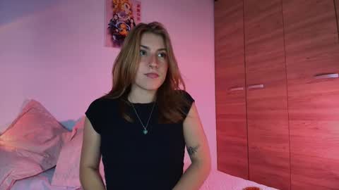 Linda Sofia help me get to 100 thumbs up online show from March 3, 3:38 am