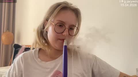 jacywinslat online show from April 15, 9:10 am