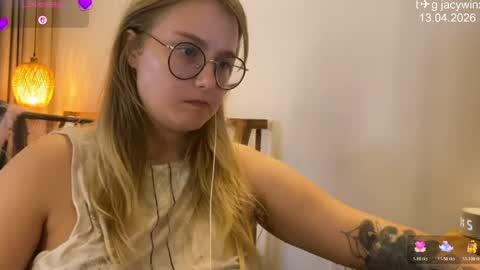 jacywinslat online show from April 13, 2:07 pm