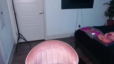 Jade online show from November 17, 5:19 am