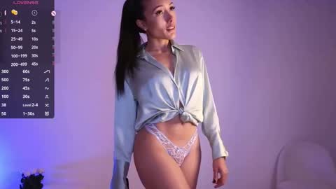 Snapshot of jade_paris chatting on October 2, 1:16 pm Jade Paris online show from October 2, 1:16 pm