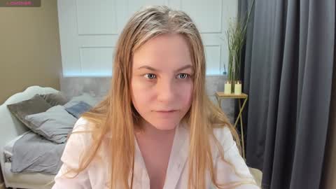 Jade online show from December 27, 8:39 pm