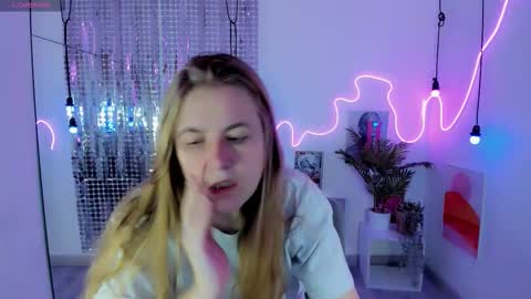 Jade online show from October 3, 8:36 pm