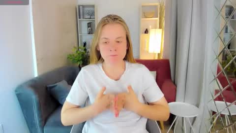 Jade online show from September 13, 9:45 pm