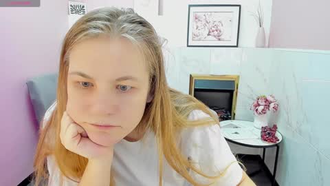 Jade online show from February 2, 1:30 pm