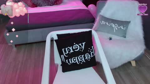 Snapshot of jade_storm_ chatting on February 18, 5:22 pm JADE online show from February 18, 5:22 pm