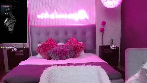 Snapshot of jade_storm_ chatting on February 6, 8:13 pm JADE online show from February 6, 8:13 pm