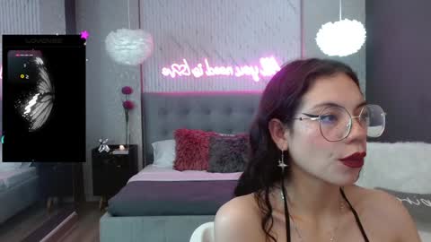 Snapshot of jade_storm_ chatting on January 2, 8:24 pm JADE online show from January 2, 8:24 pm