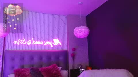 JADE online show from November 23, 8:43 pm