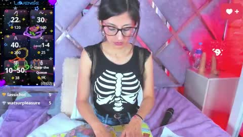 jade white  online show from March 14, 2:51 pm