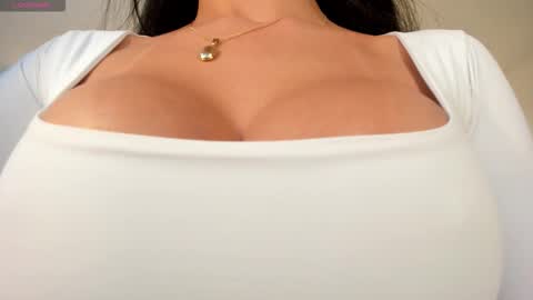 JADE EVANS online show from February 3, 5:50 pm