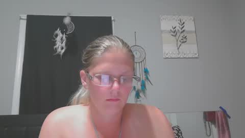 JadeLuv online show from October 3, 1:22 am