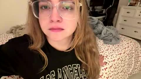 jademonroe0522 online show from January 6, 10:30 am