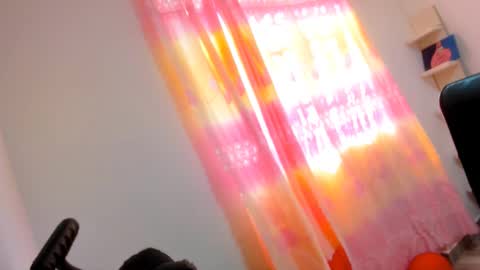 jan_milkhot online show from January 14, 7:00 pm