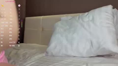 Jennifer  online show from November 30, 7:51 pm